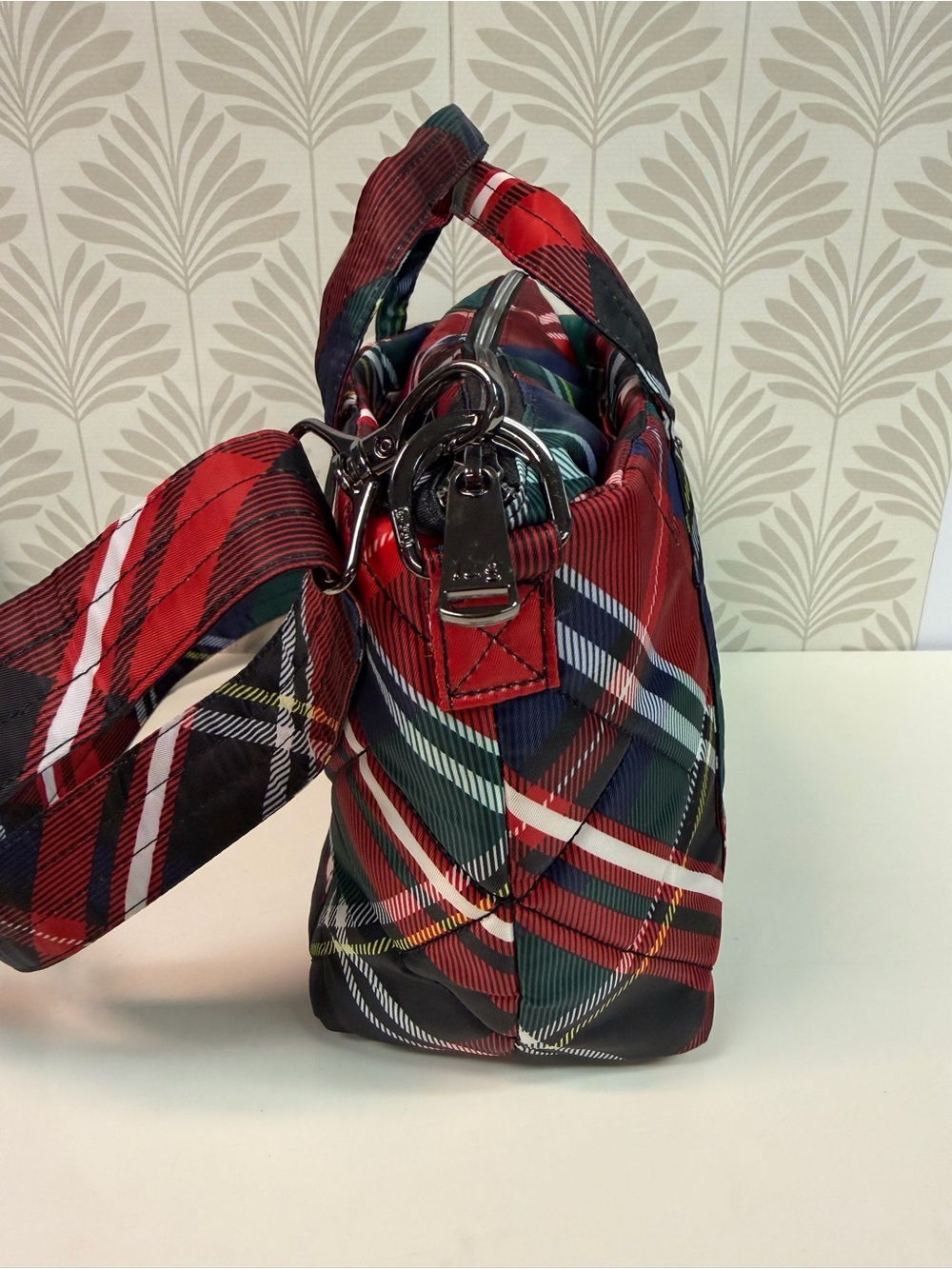 New Lug Dory Bag with Crossbody Strap in Red Plaid with Attached Key Holder - Picture 4 of 7